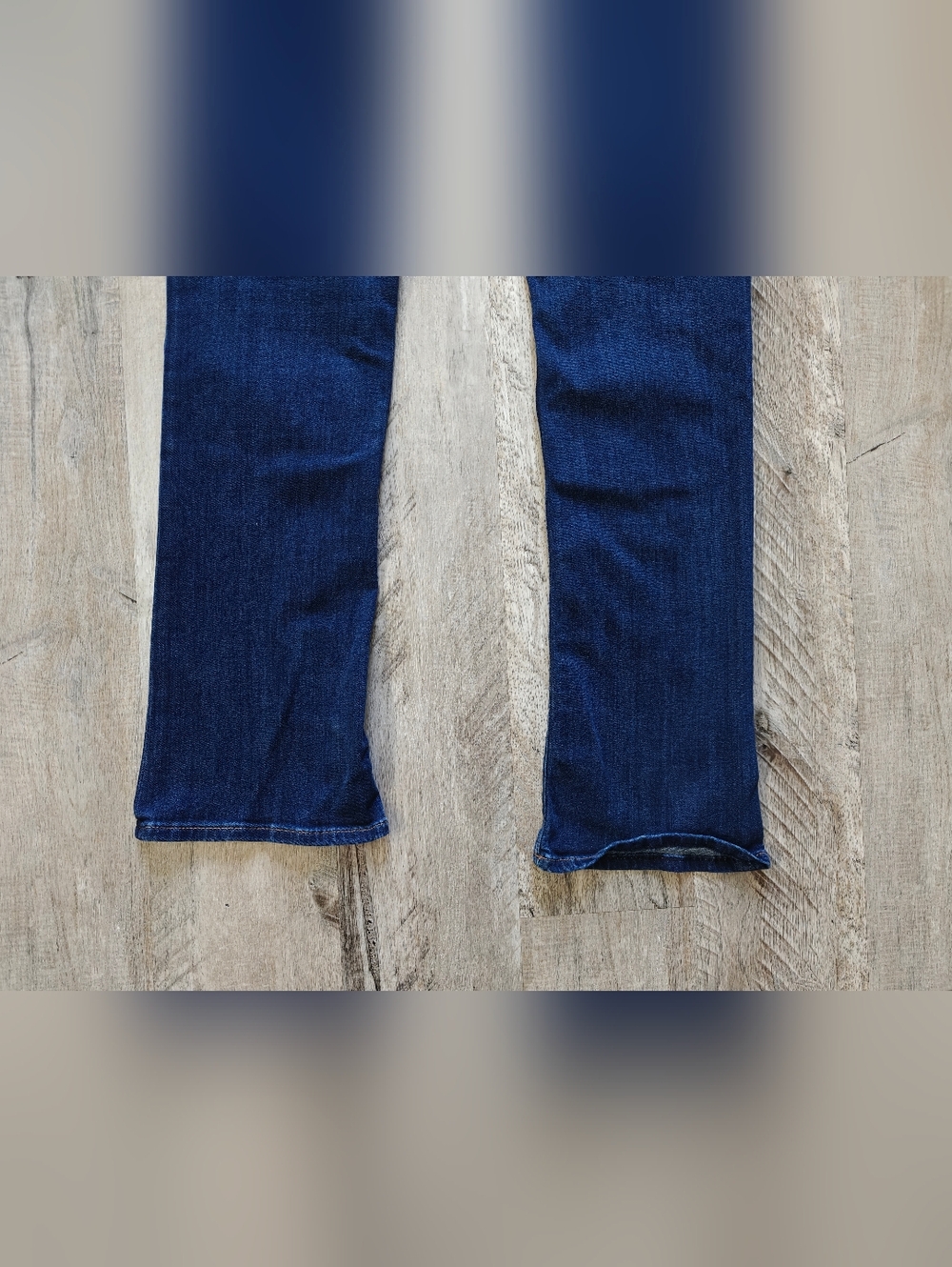 Express Skyscraper Mid Rise Denim Jeans - Picture 9 of 14
